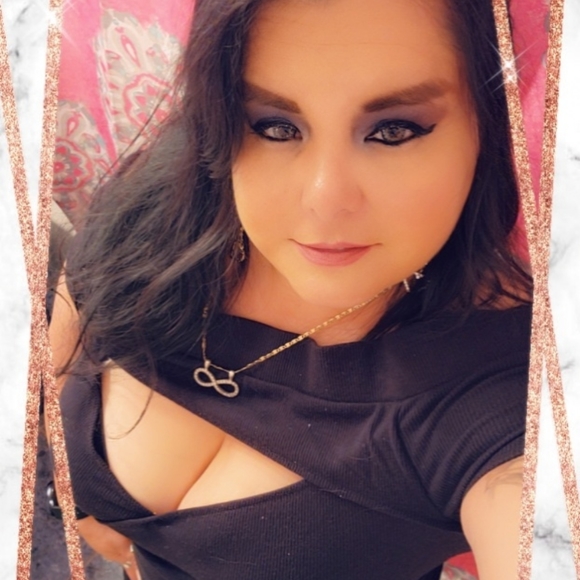 Meet your Posher, Angela - Picture 3 of 16